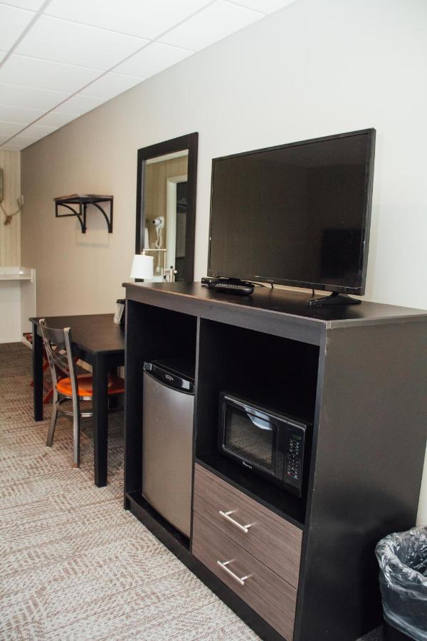Country Squire Inn And Suites New Holland Εξωτερικό φωτογραφία