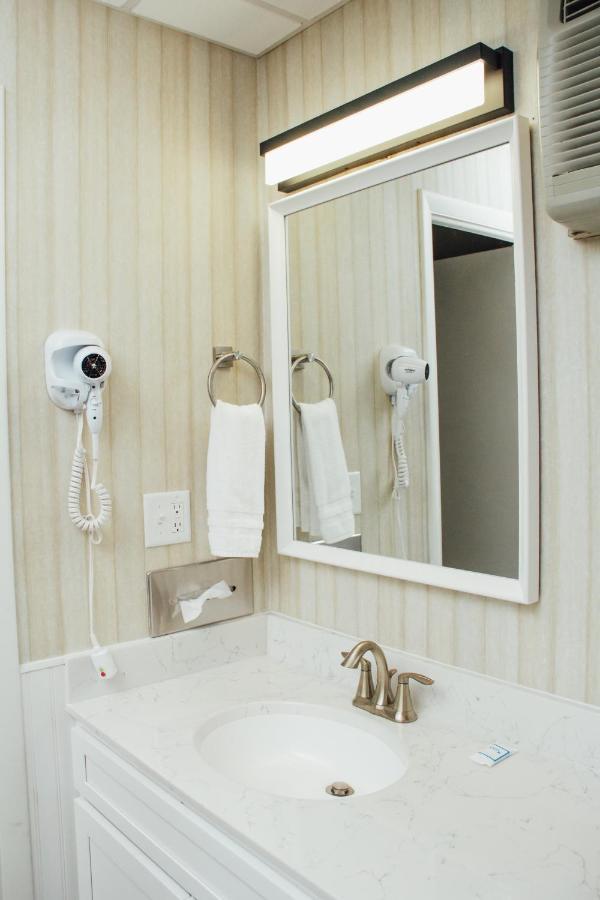 Country Squire Inn And Suites New Holland Εξωτερικό φωτογραφία