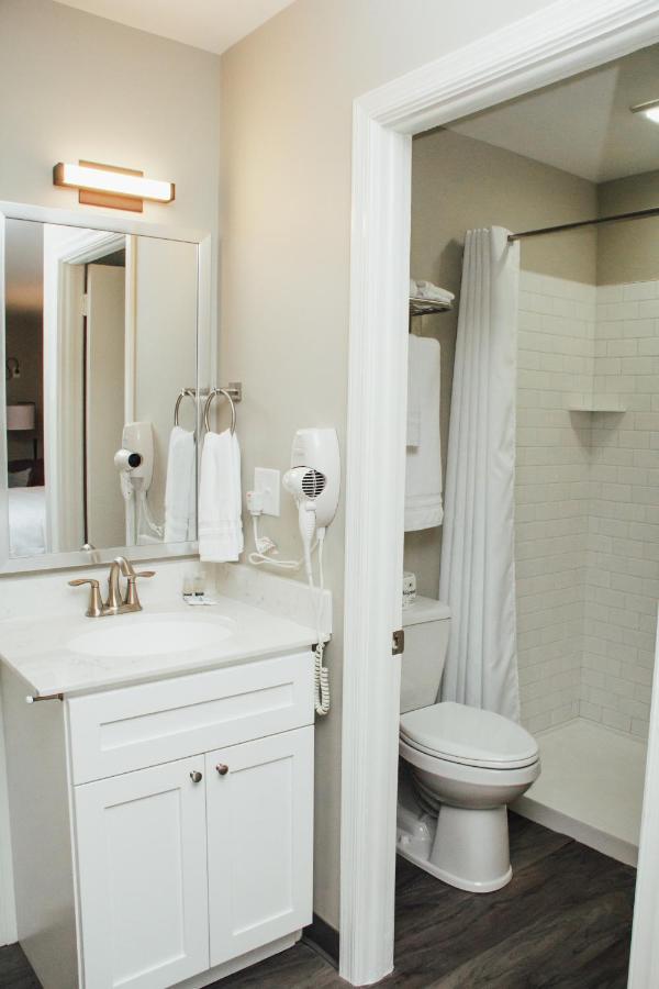 Country Squire Inn And Suites New Holland Εξωτερικό φωτογραφία