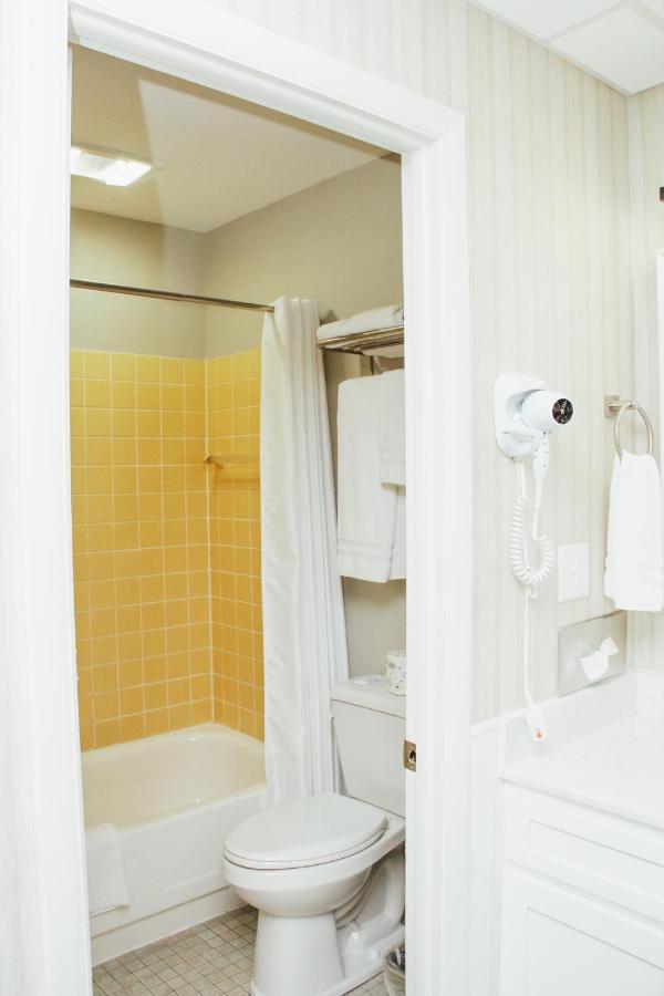 Country Squire Inn And Suites New Holland Εξωτερικό φωτογραφία
