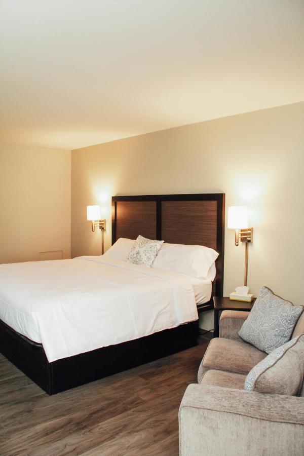 Country Squire Inn And Suites New Holland Εξωτερικό φωτογραφία