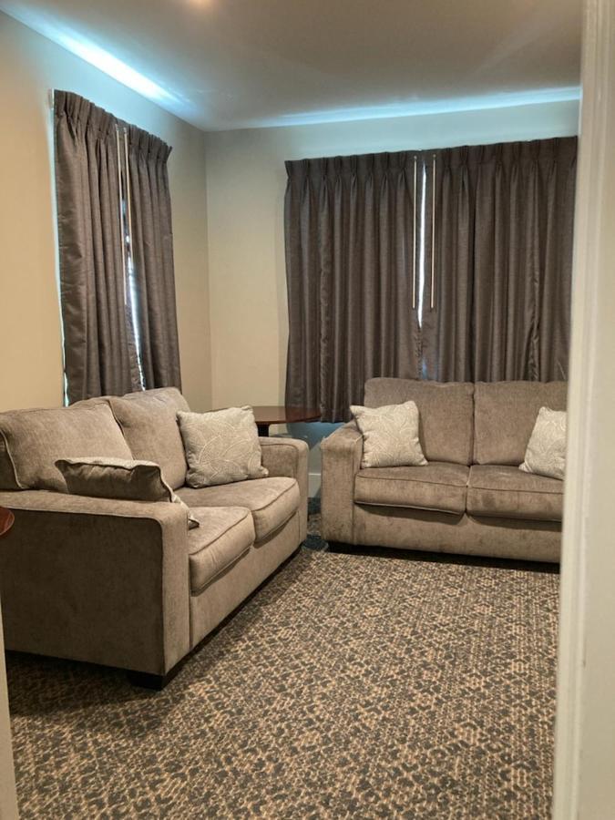 Country Squire Inn And Suites New Holland Εξωτερικό φωτογραφία