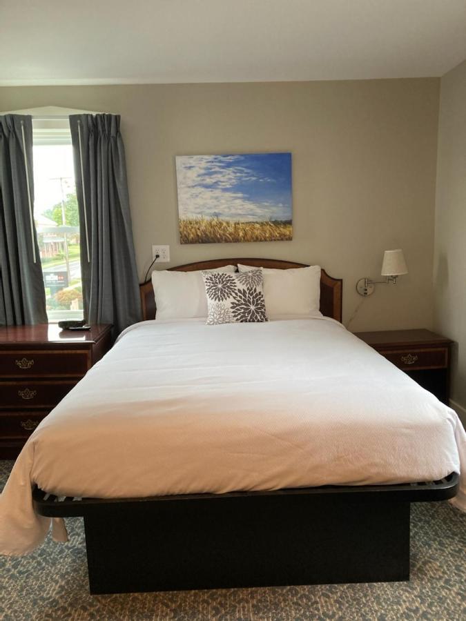 Country Squire Inn And Suites New Holland Εξωτερικό φωτογραφία