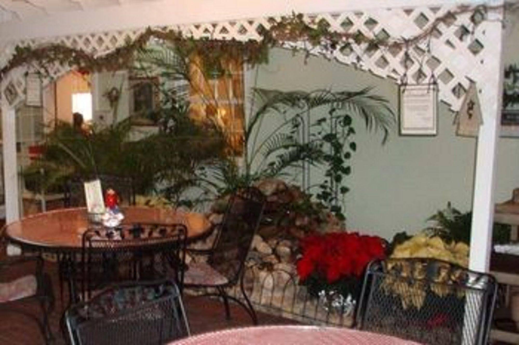 Country Squire Inn And Suites New Holland Εξωτερικό φωτογραφία